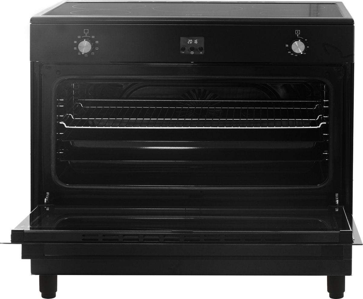 Zwarte EVCK9225 Everglades elektrische oven met open deur en bedieningsknoppen.