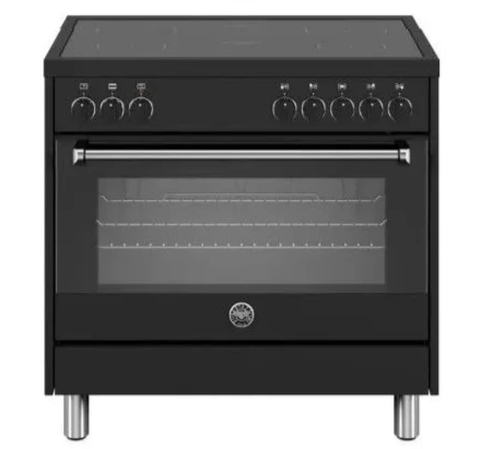 Zwart BERTAZZONI vrijstaand inductie fornuis met 5 zones en oven van 117 liter inhoud